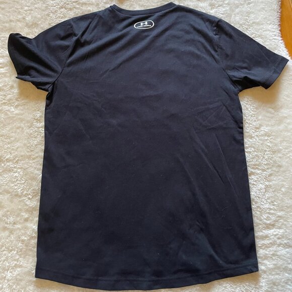 Boys’ Under Armour black logo t-shirt YXL, new with tags. - Picture 4 of 4